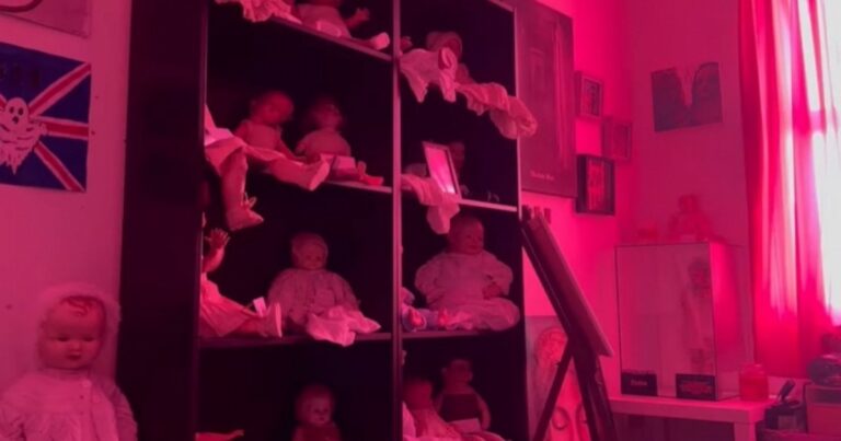 Vídeo mostra boneca ‘assombrada’ se movendo sozinha, causa arrepios e viraliza nas redes sociais