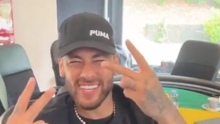 Neymar rebate críticas após declarar apoio a presidente: ‘Quem tem opinião diferente é atacado’