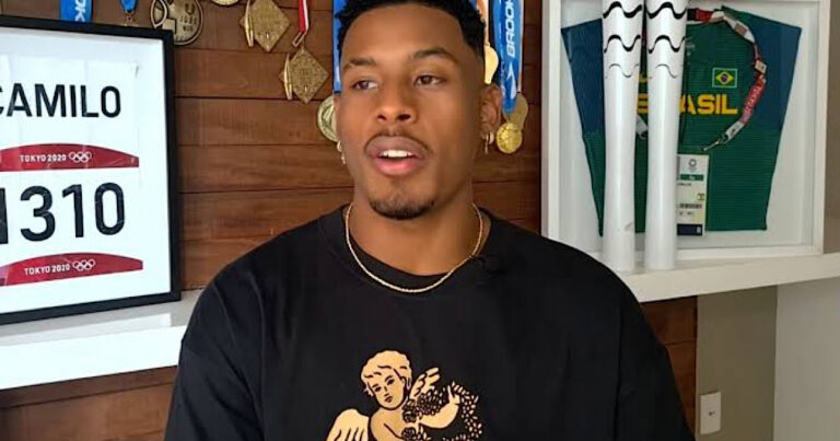 Influencer critica comportamento de Paulo André na Farofa da Gkay