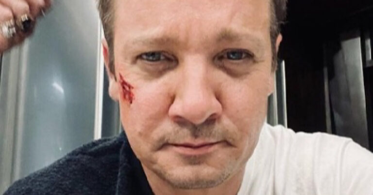 Ator Jeremy Renner, dos Vingadores, sofre acidente e está em estado grave no hospital