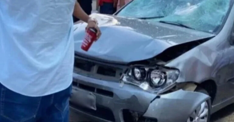 Motorista com sinais de embriaguez é linchado após atropelar três pessoas