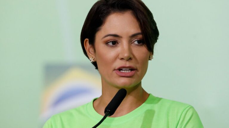 Michelle Bolsonaro detalha prioridade após descartar candidatura