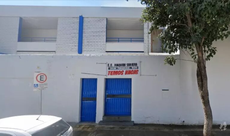Mãe esfaqueia outra ao ser chamada em escola para resolver briga dos filhos