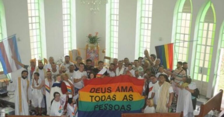 Igrejas evangélicas inclusivas polemizam ao questionar a bíblia: ‘opressiva’
