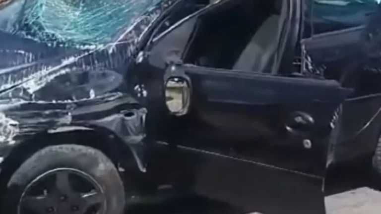 Idoso e criança ficam feridos em acidente de carro em Volta Redonda