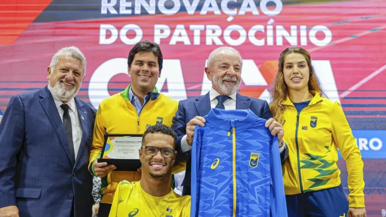 Lula propõe “universidade do esporte” e cita divergência sobre o tema