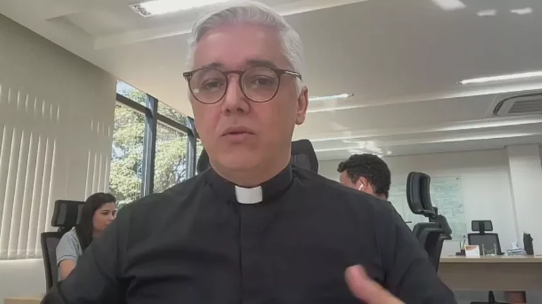 Leão XIV deve tratar de temas migratórios em seu pontificado, diz padre
