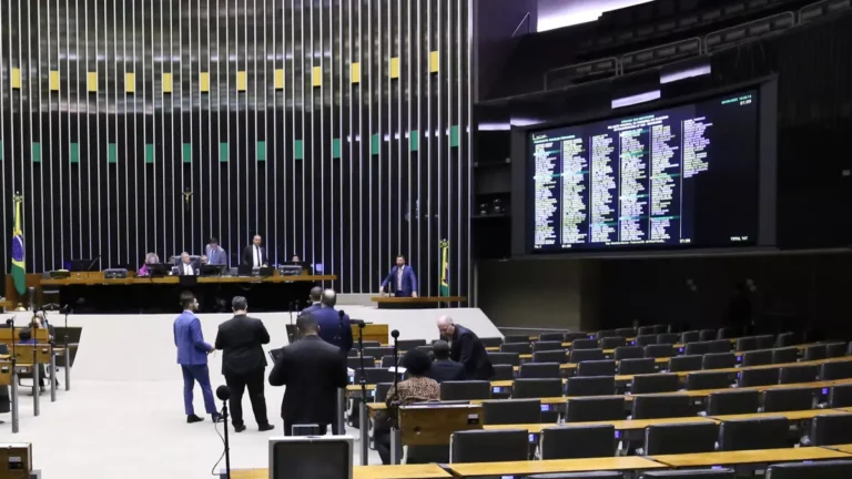 Aumento do número de deputados: bancada de SP reclama de sub-representação