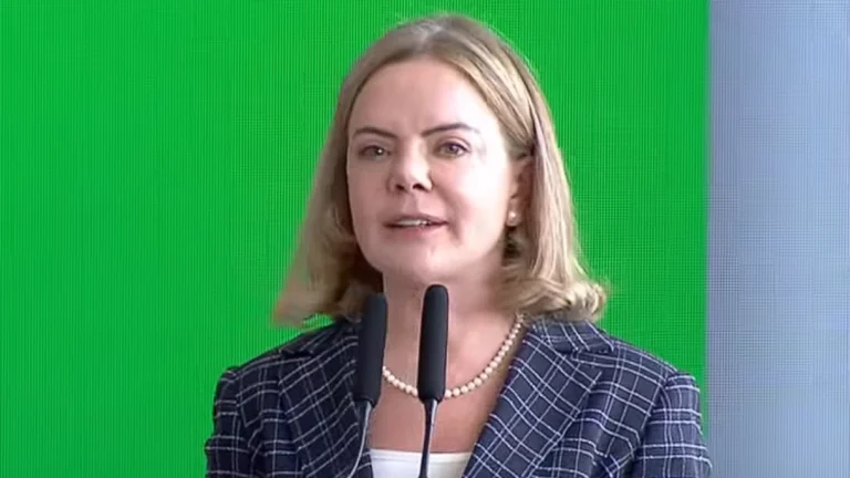 “Anistia não é a pauta do povo”, diz Gleisi Hoffmann à CNN