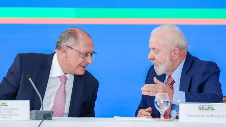 Plano de contingência contra tarifaço deve ser anunciado até terça (12)