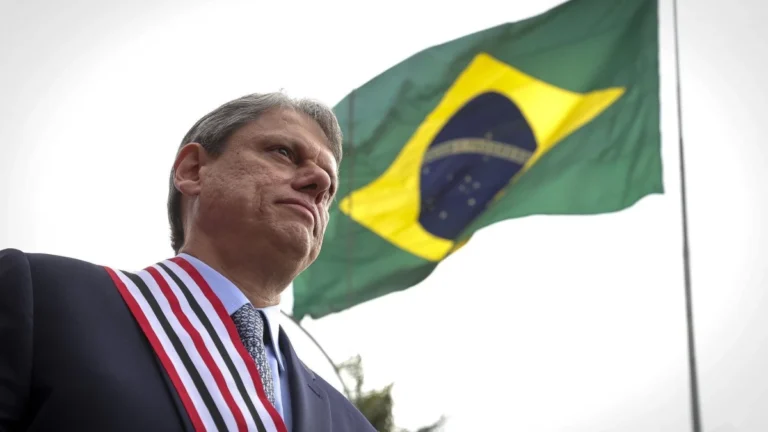 Análise: Relatório da PF expõe brigas na direita e abre porta para Tarcísio