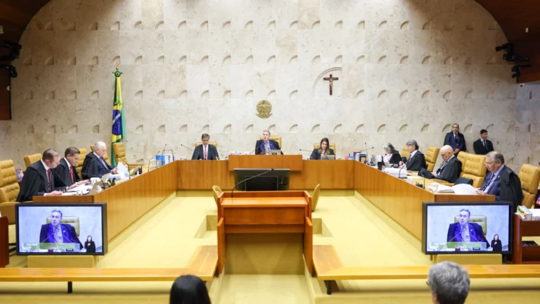 Análise: Convocados ilustres dão tom político na CPMI