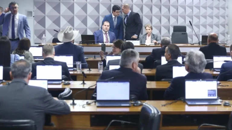 Reviravolta na CPMI do INSS foi alinhada pela oposição até de madrugada
