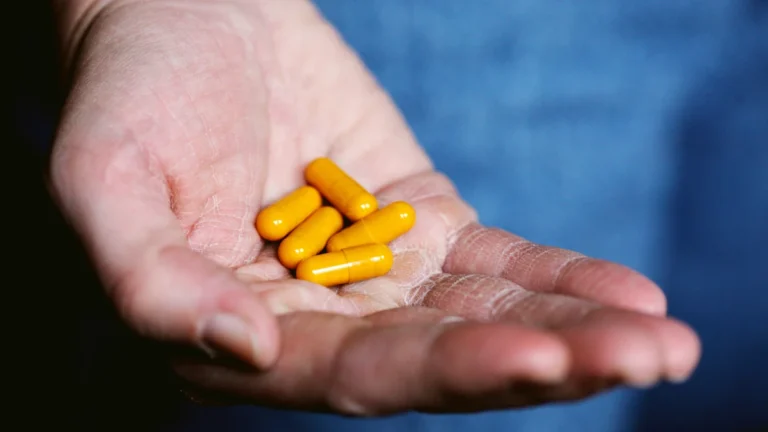 Anvisa proíbe duas marcas de suplemento alimentar; veja nomes