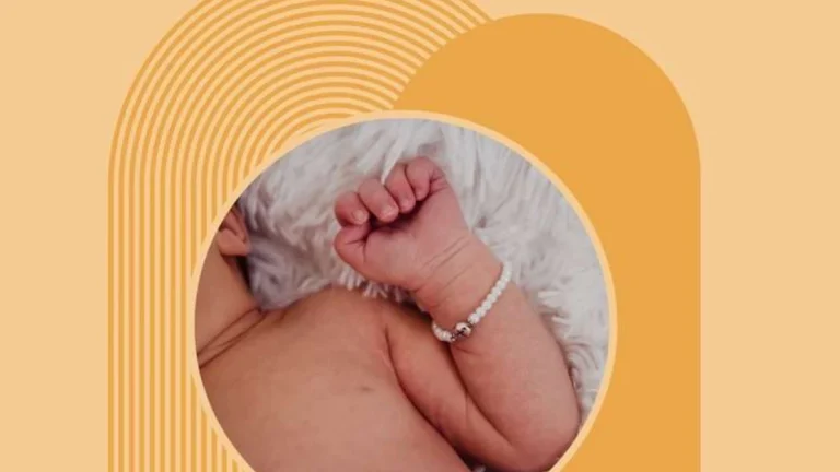 Colares, pulseiras e brincos podem representar perigo aos bebês?