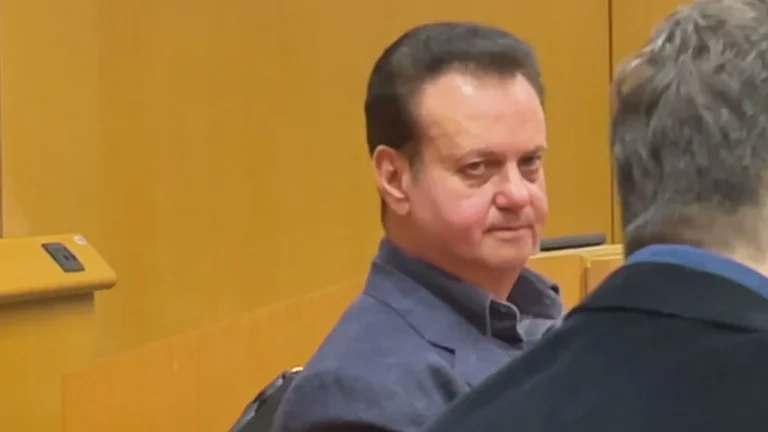 Kassab apoia anistia, mas mantém dúvida sobre perdão a Bolsonaro