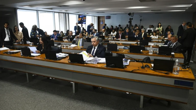 PGR pede arquivamento de inquérito sobre prisão de depoente na CPMI