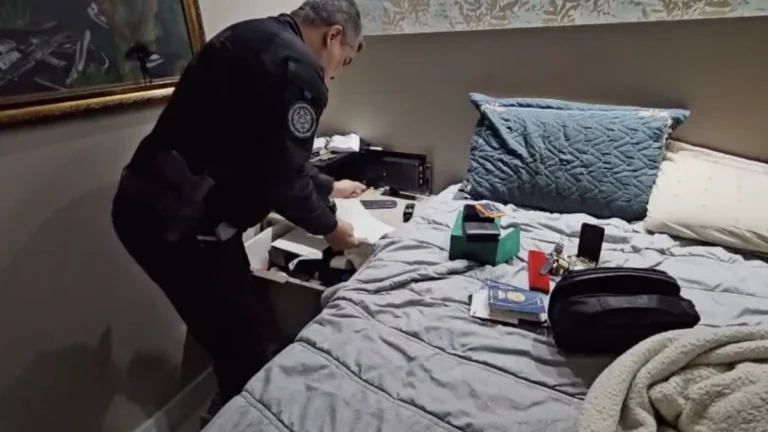Polícia investiga golpes que somam R$ 200 mil por meio de e-commerce no RJ