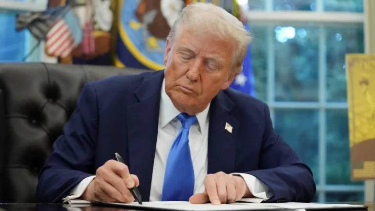 Trump diz que vai impor tarifa de 100% sobre filmes feitos fora dos EUA