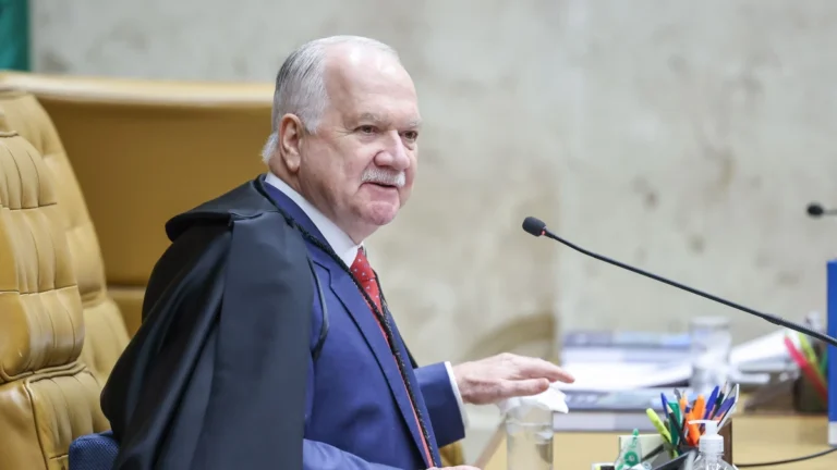 Fachin defendeu em palestra que STF não substitua a política