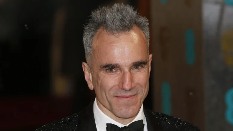 Daniel Day-Lewis explica por que desistiu de aposentadoria e voltou a atuar