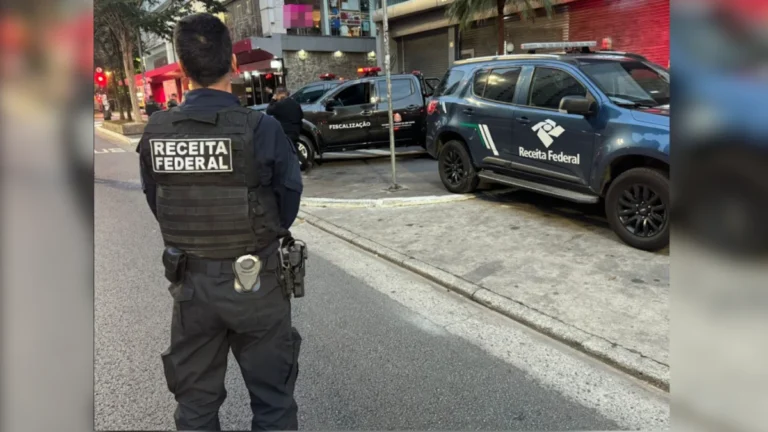 Operação contra o PCC cumpre mandados na avenida Paulista