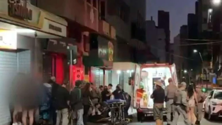 Cinco pessoas ficam feridas após ataque a tiros na saída de casa noturna em Porto Alegre