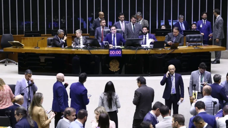 Câmara avalia plataforma digital do Recife para impulsionar redes da Casa