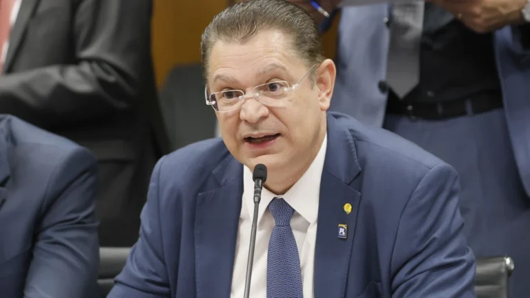 Análise: Bancada do PL adota pauta única na Câmara e se isola