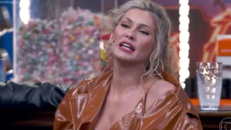 Lívia Andrade ensaia contar fofoca sobre Allan Souza e Wanessa no Domingão, mas Huck corta