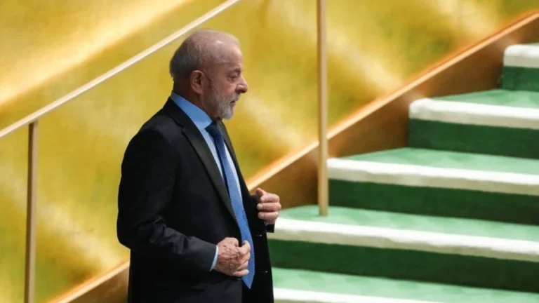 Lula: Trump optou por ter relação com Bolsonaro, não com o povo brasileiro
