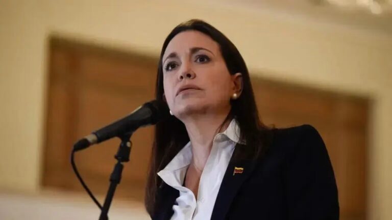Corina pediu reunião a Lula e criticou presidente em 2024; ouça áudios