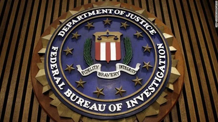 Fontes: FBI demite agente que supervisionou investigação contra Trump