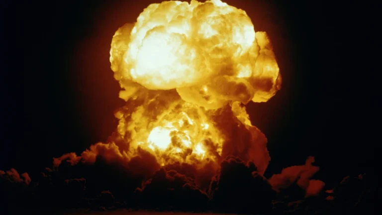 Kim Kataguiri apresenta PEC que autoriza Brasil a produzir armas nucleares