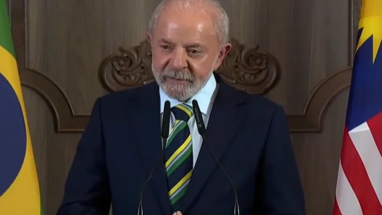 Lula diz que avião de Trump é melhor que o seu e brinca: “Penou mais”