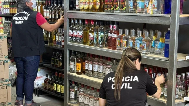 Operação apreende mais de 600 bebidas alcóolicas irregulares na Bahia