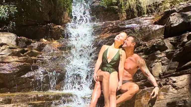 Dado Dolabella posta foto romântica com nova namorada em cachoeira