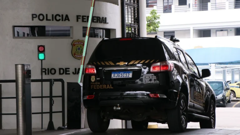 PF realiza operação contra fraudes bancárias na Zona Oeste do Rio