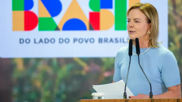 Gleisi diz que licença para Margem Equatorial vem após “5 anos de estudos”