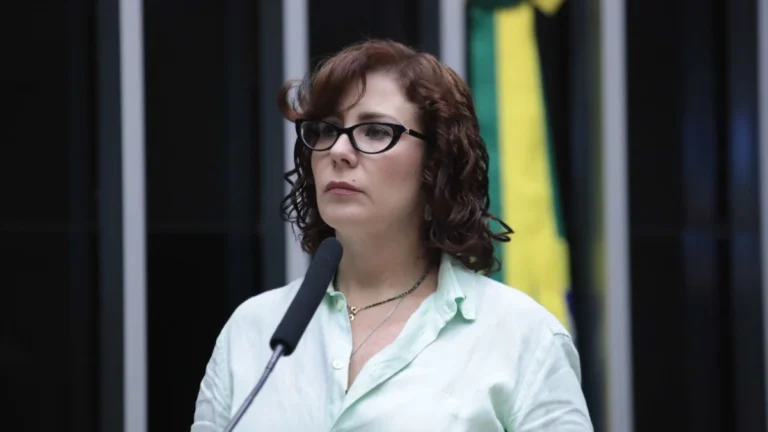 Zambelli anuncia greve de fome até que ministro italiano negue extradição