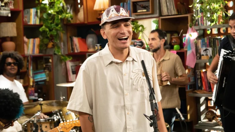 João Gomes inaugura versão brasileira do “Tiny Desk Concert”; assista