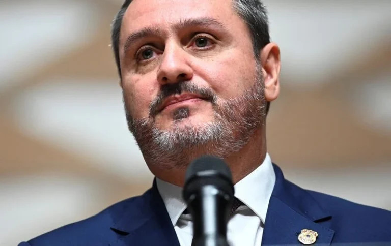 Diretor-geral da PF diz que corporação no Rio foi informada sobre operação