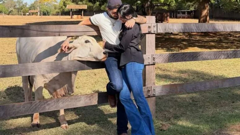 Zé Felipe posta foto agarradinho com Ana Castela e seguidores elogiam: Casalzão