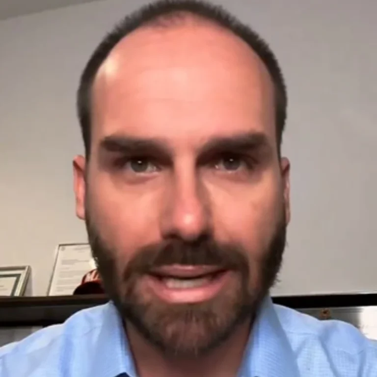 STF tem maioria para tornar Eduardo Bolsonaro réu por coação