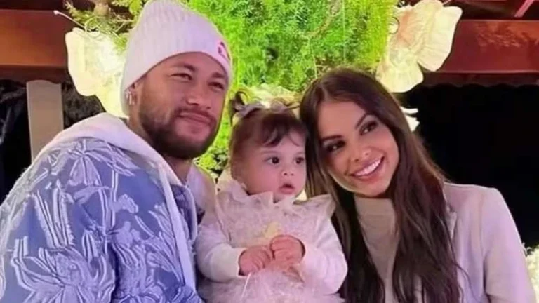 Filha de Amanda Kimberlly e Neymar aparece em nova foto após cirurgia; veja