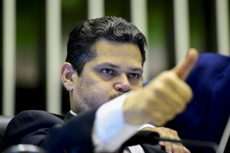 Congresso deve ter sessão para análise de vetos em 27 de novembro