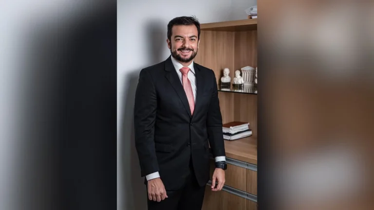Homem é preso por esfaquear o próprio advogado em Minas Gerais