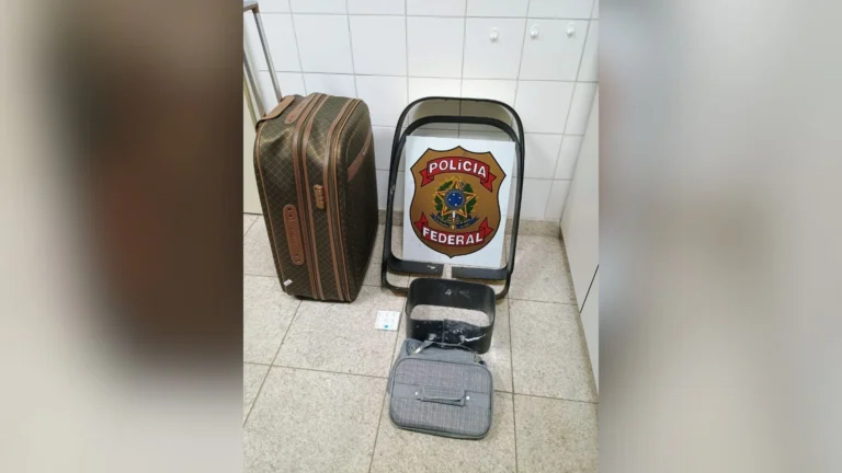 Jovem tenta embarcar com cocaína para Europa e é presa no Rio de Janeiro