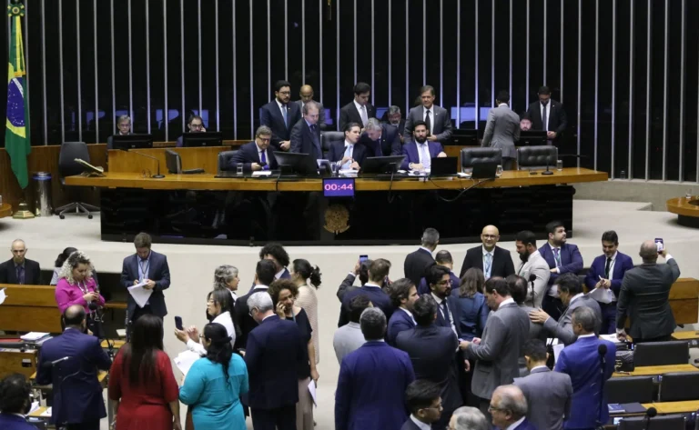 Waack: Câmara age no improviso para exibir reação ao crime organizado