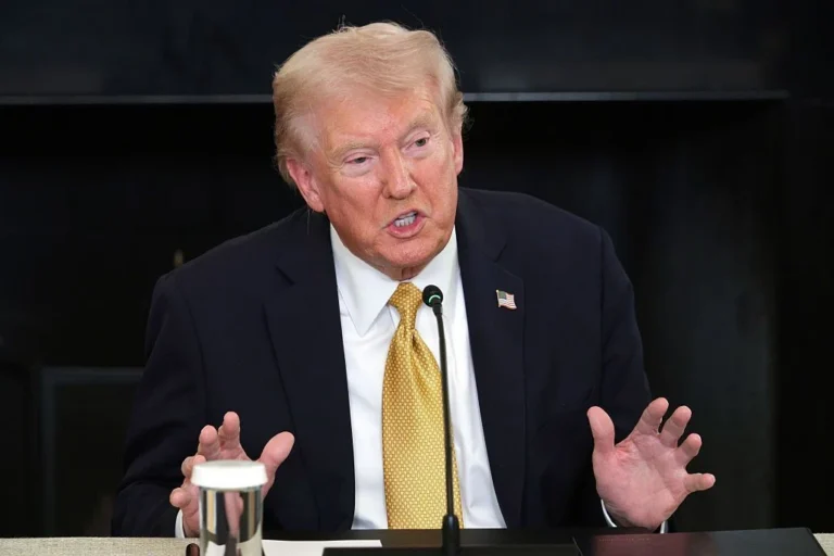 Trump afirma ter melhores números da carreira e critica Biden